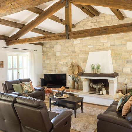 Sveti Lovreč Pazenatički Villa Melissa - Istrisches Steinhaus Mit Pool In Guter Lage מראה חיצוני תמונה