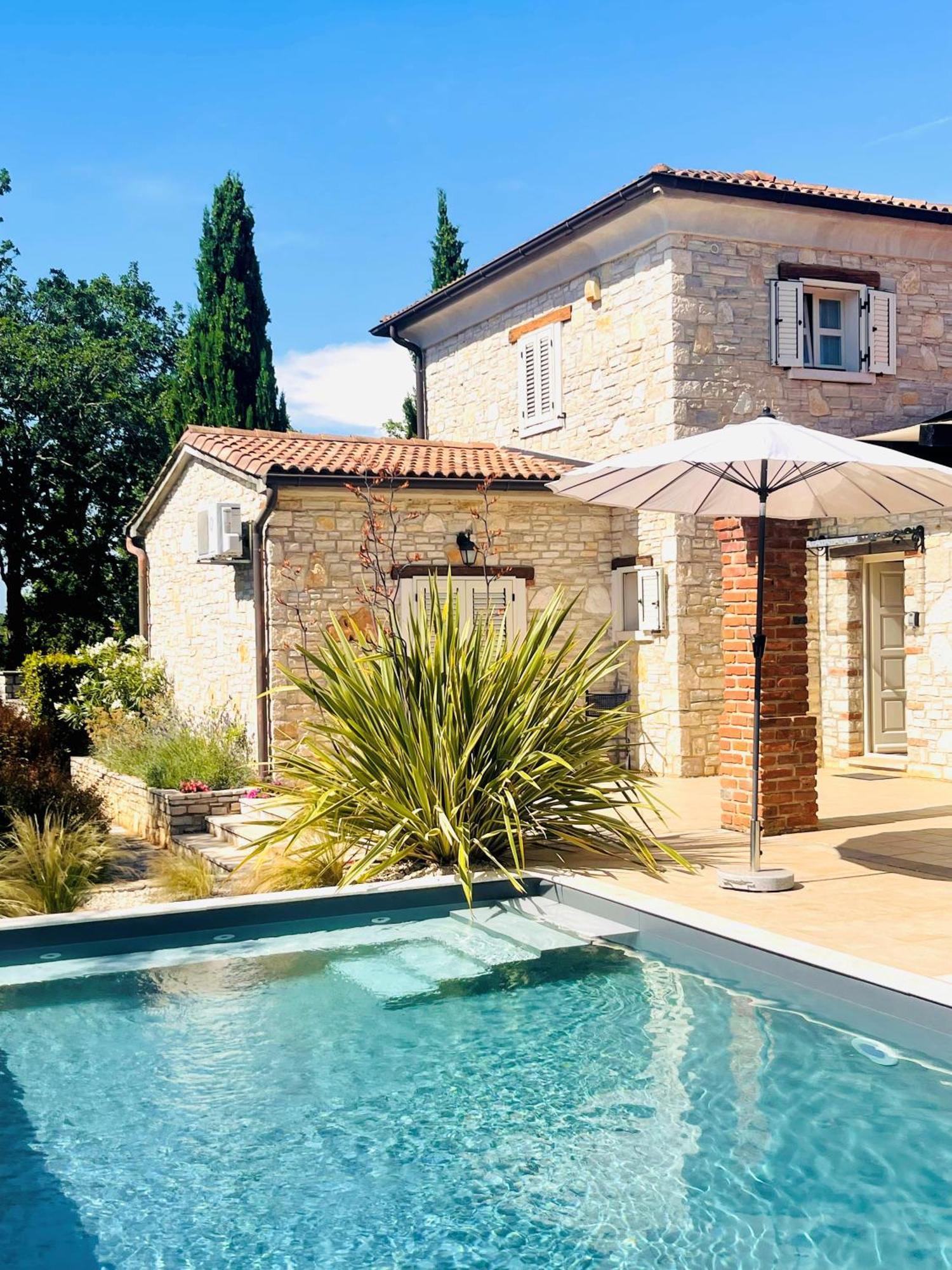 Sveti Lovreč Pazenatički Villa Melissa - Istrisches Steinhaus Mit Pool In Guter Lage מראה חיצוני תמונה